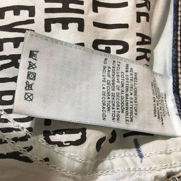 True Religion "Cameron" Patched Distressed Jeans Size 25 - Picture 12 of 12